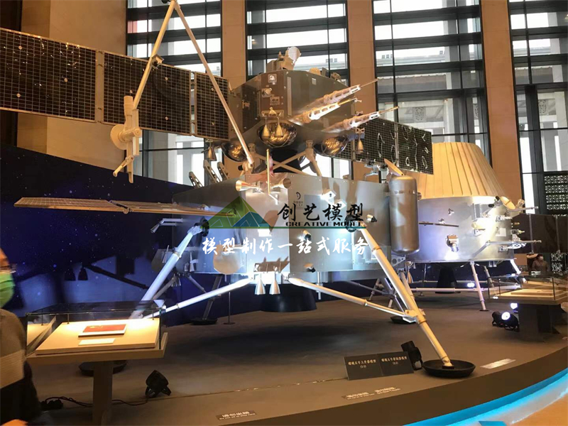 嫦娥五號上升器、著陸器模型