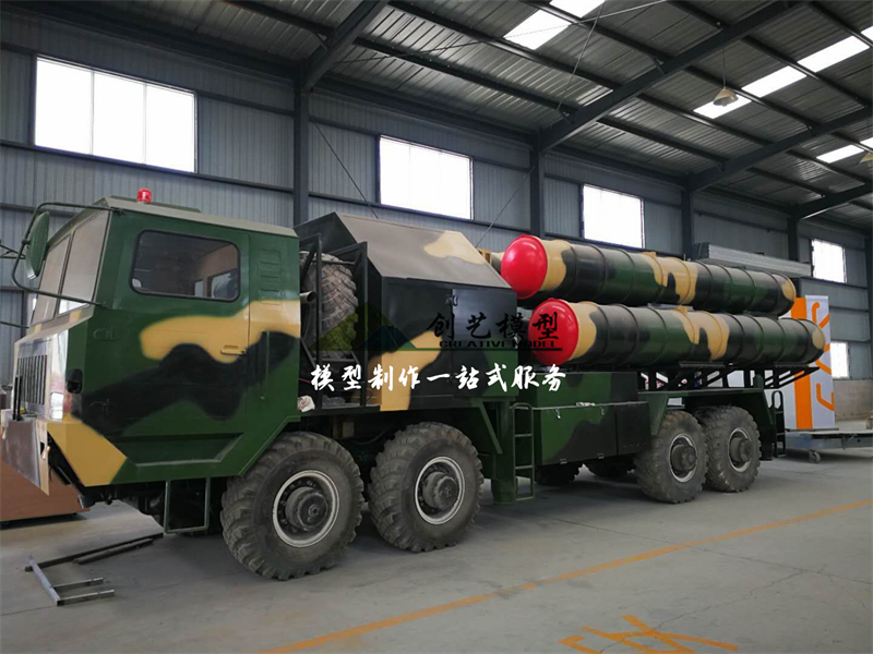紅旗九防導(dǎo)彈車(chē)